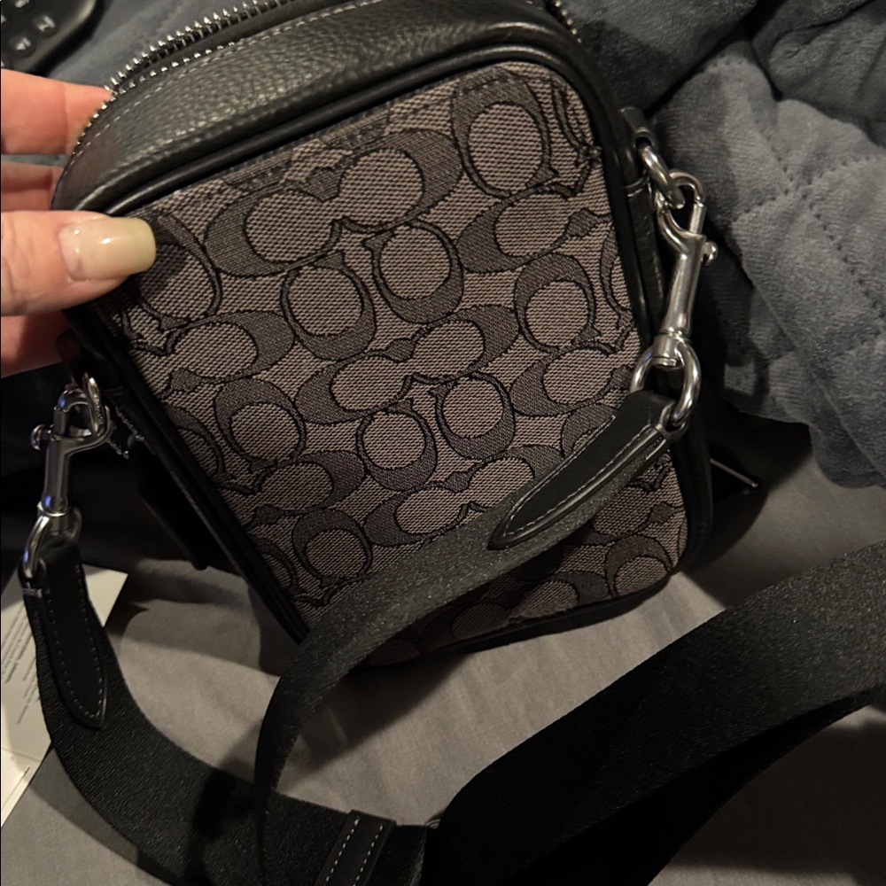 Stanton Crossbody Bag In Signature Jacquard - Picture 7 of 7